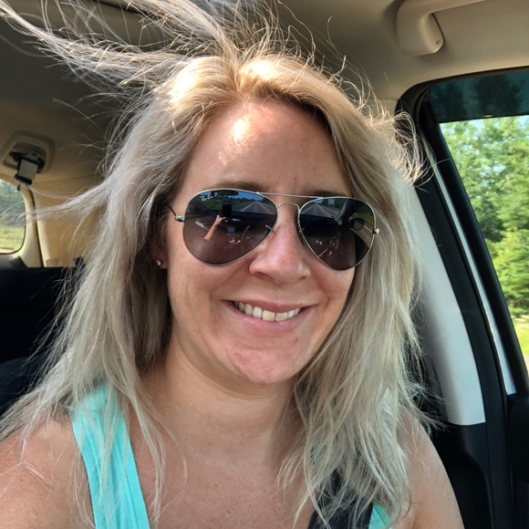 Meet your Posher, Sara - Picture 1 of 1